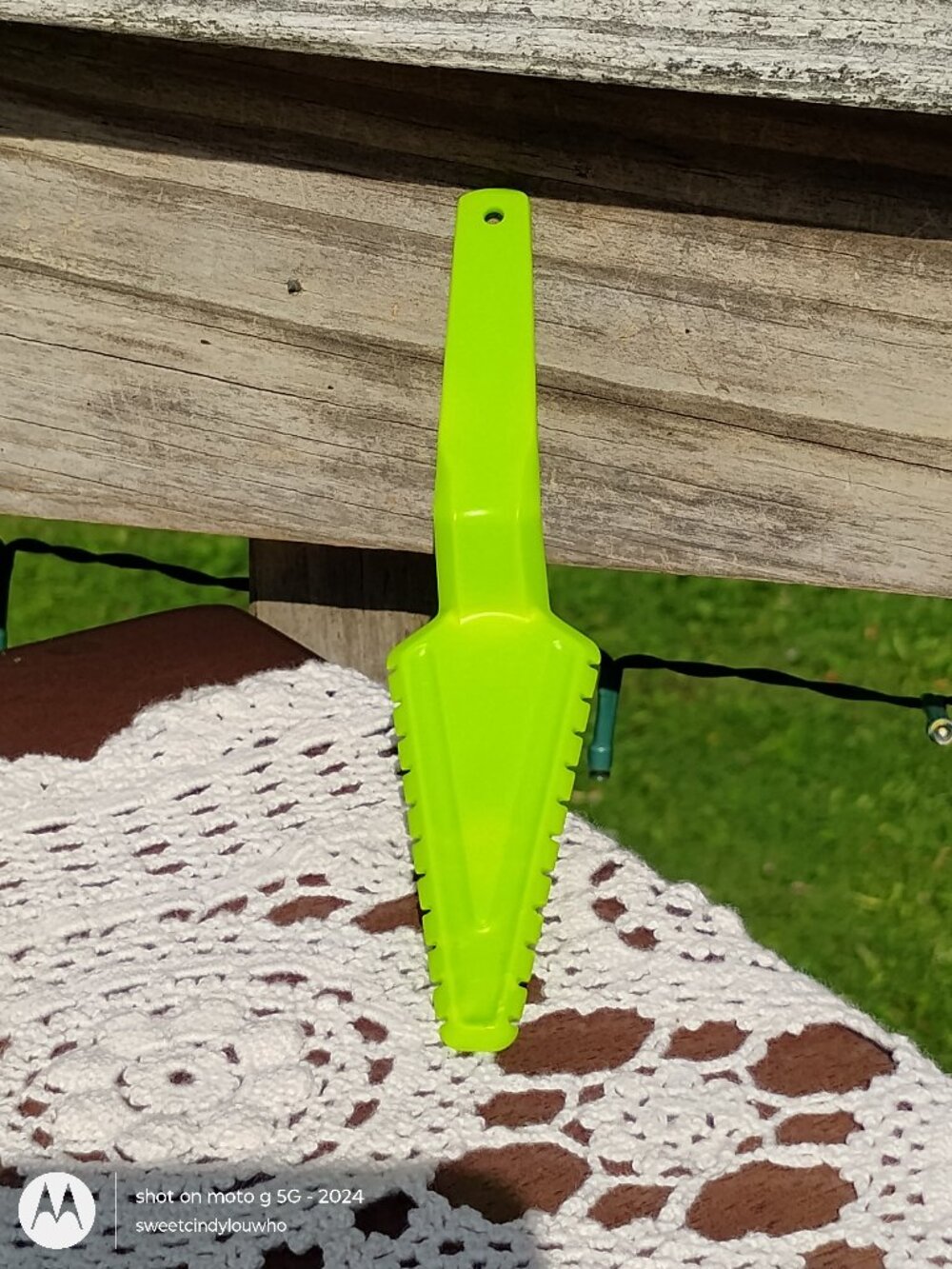 Tupperware Toys miniature Cut N Serve cake pie server Lime Green mini play set